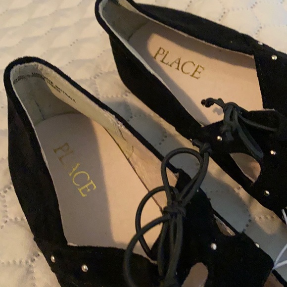 New, Children’s place big girls flats size 4 - Picture 2 of 9
